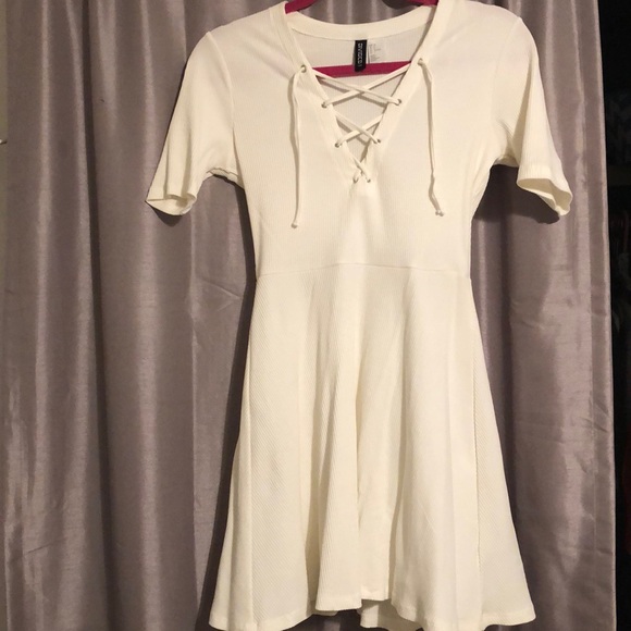 H&M Lace Up Front Dress - Picture 1 of 1